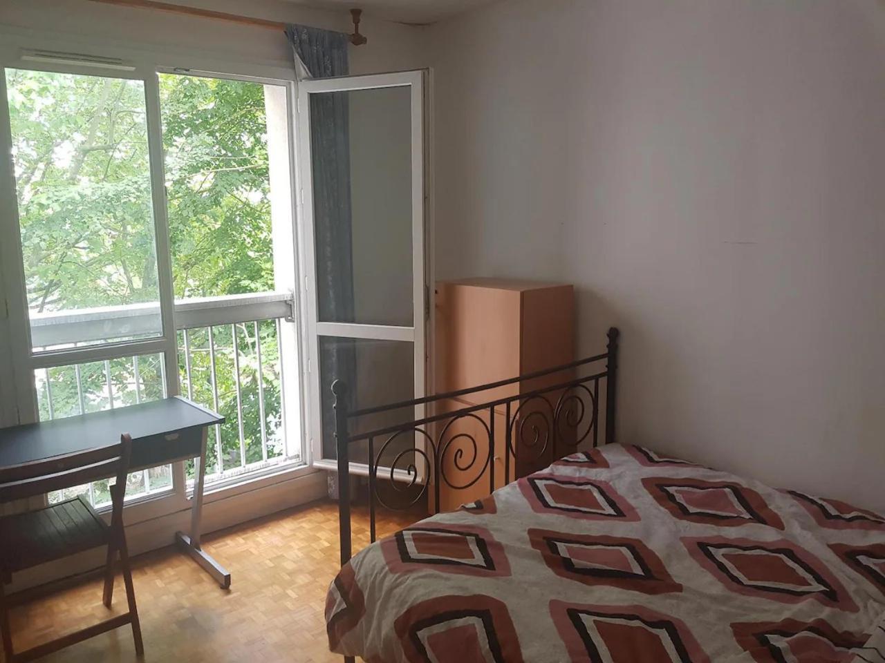 Une Chambre Privee Entre Paris Et Disneyland Noisy-le-Grand Eksteriør bilde
